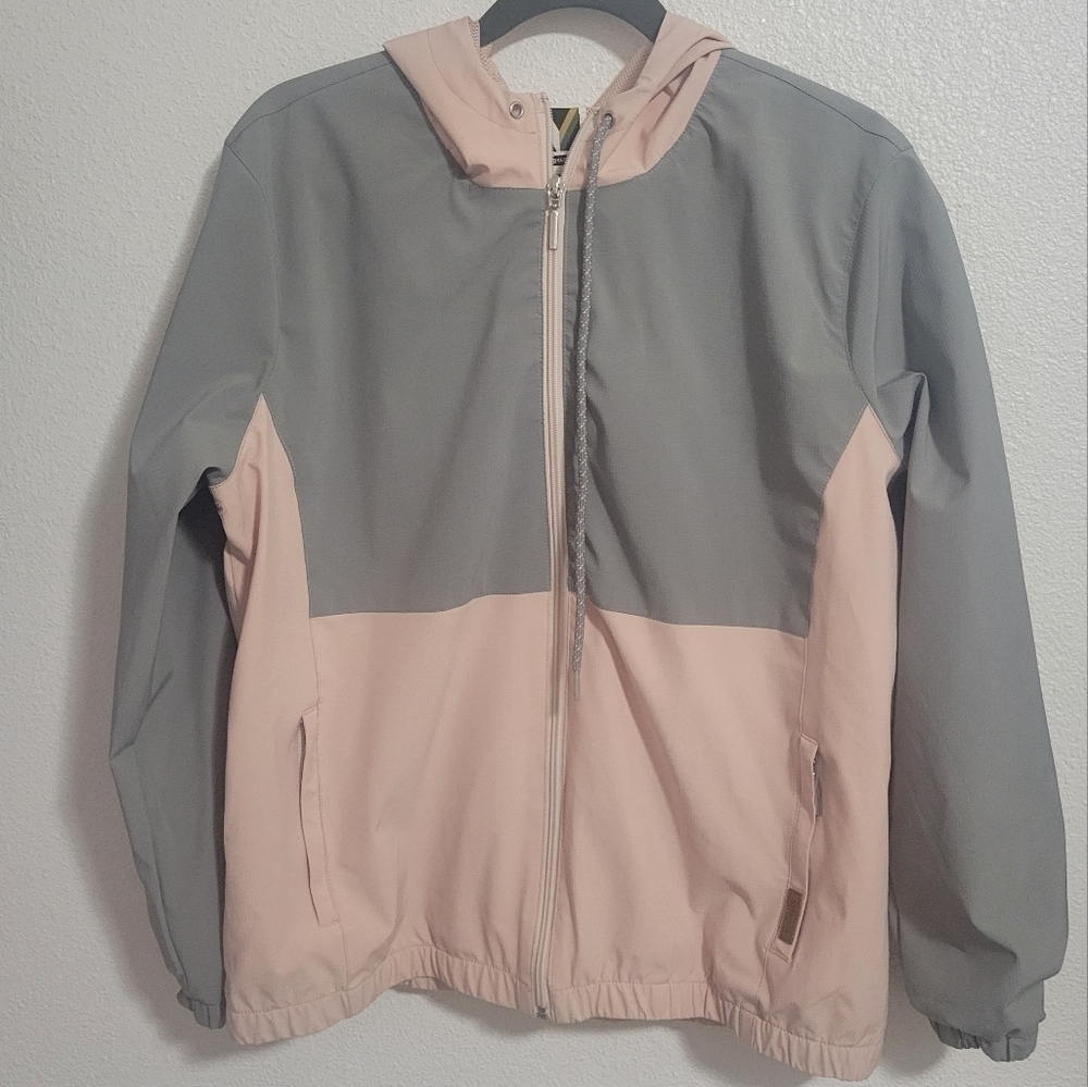 Voyager hoodie jacket feels like windbreaker material size small